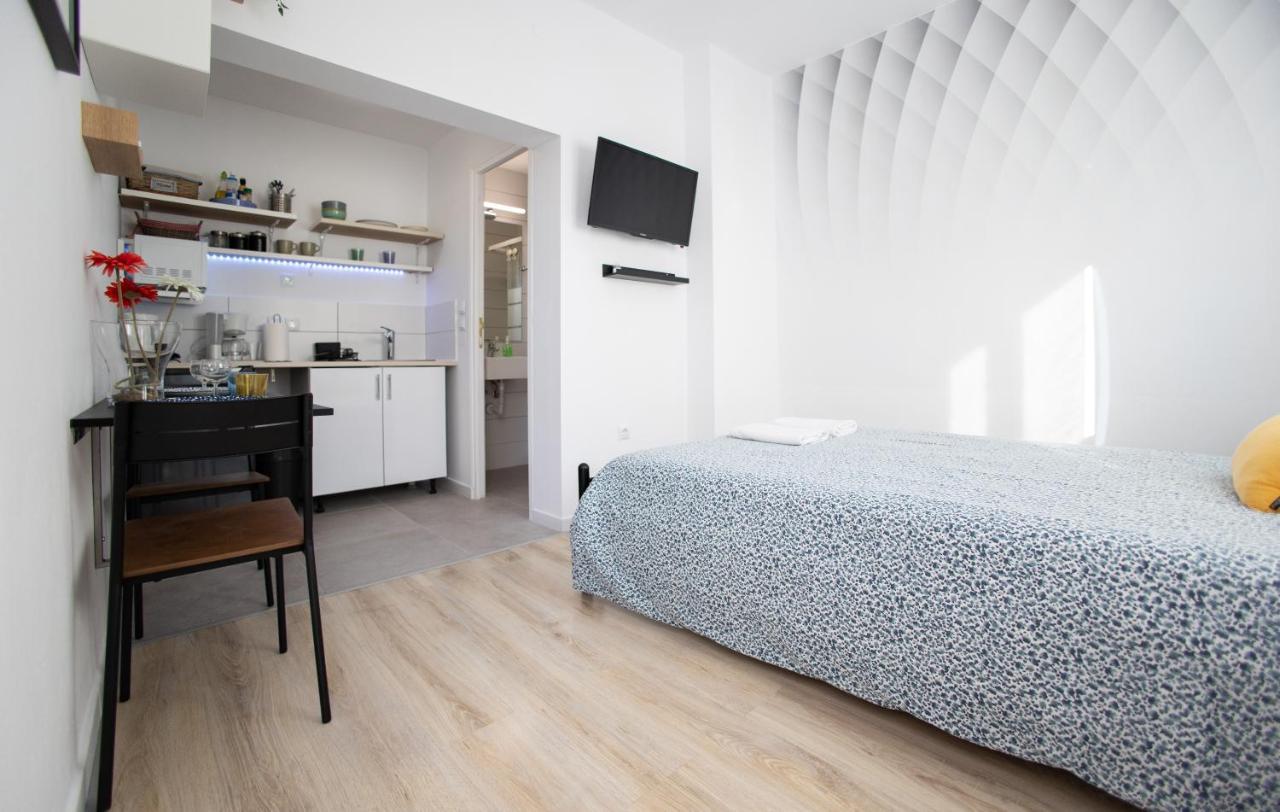 Апартаменти Cozy Studio, Near Airport & Sea Порто-Рафті Екстер'єр фото
